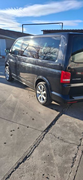 VOLKSWAGEN Multivan 2015 — imagine 4