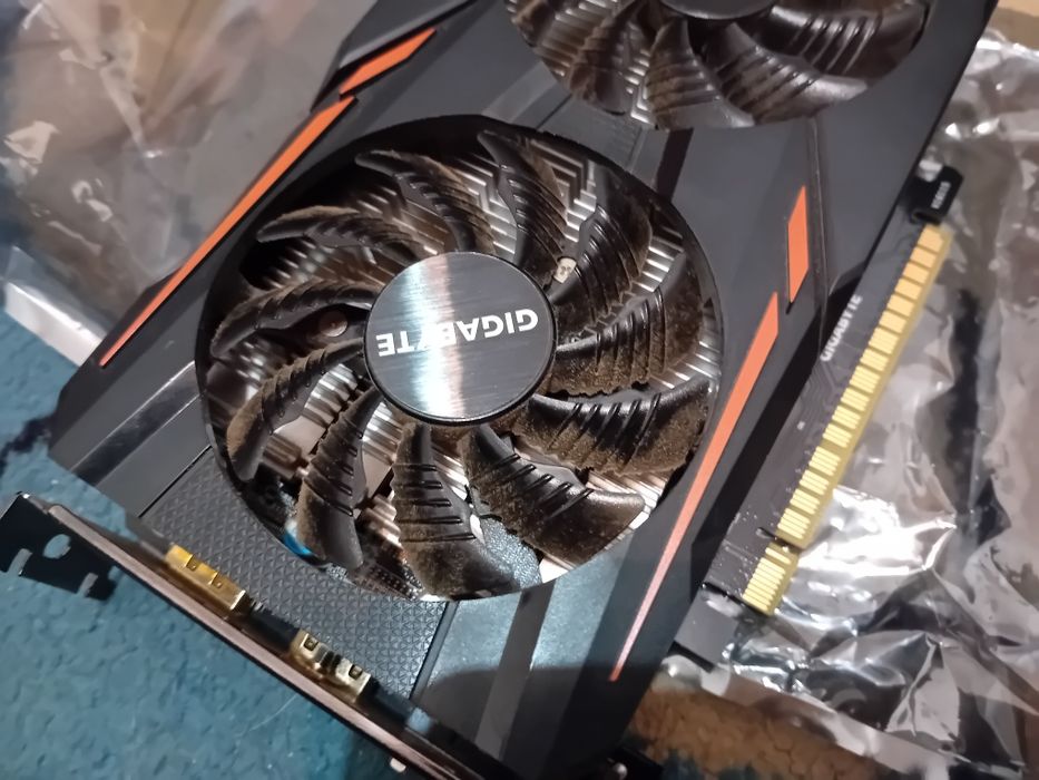 Vind placa video gtx 1050 IT
