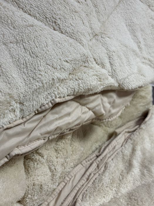 Двулицева поларено покривало за спалня