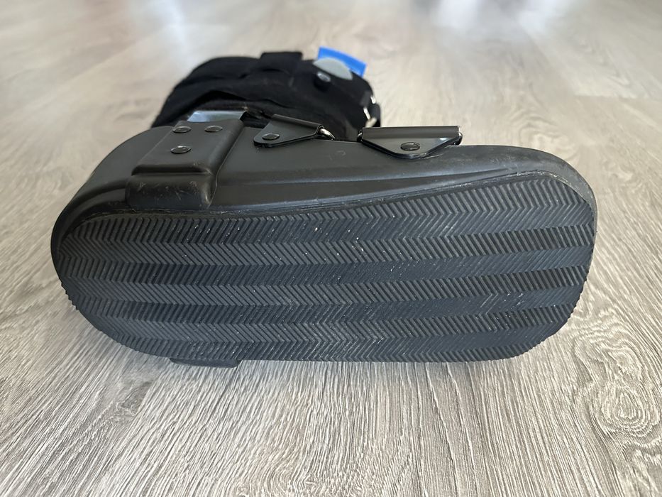 Orteza glezna cu perna de aer