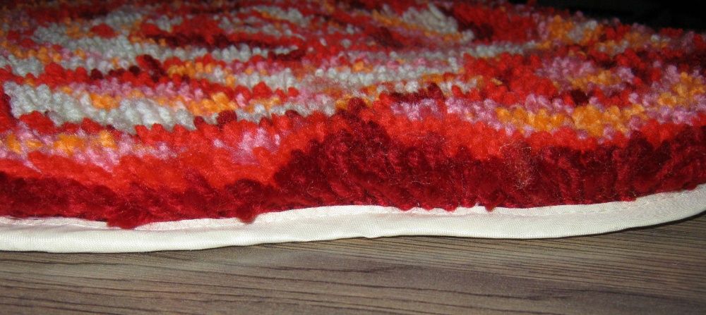 Фъкано килимче "Роза" - ръчно изработено