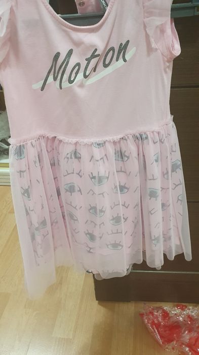 Продам детские  платьи