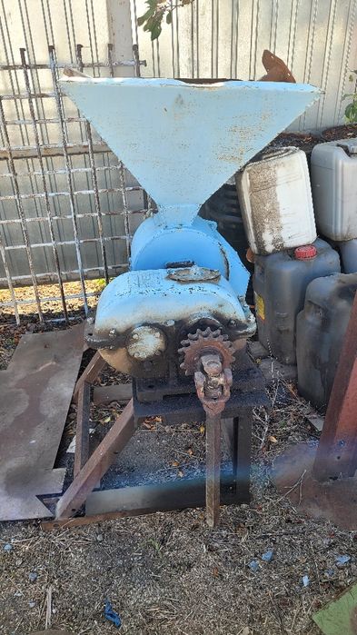 Продам трактор  Т-25