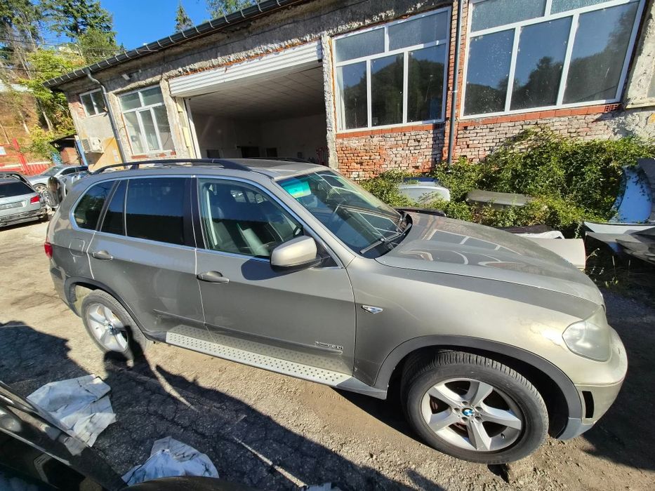 BMW X5 E70 5.0i 408кс Facelift ксенон панорама Keyless Logic7 ел багажник автоматик НА ЧАСТИ!