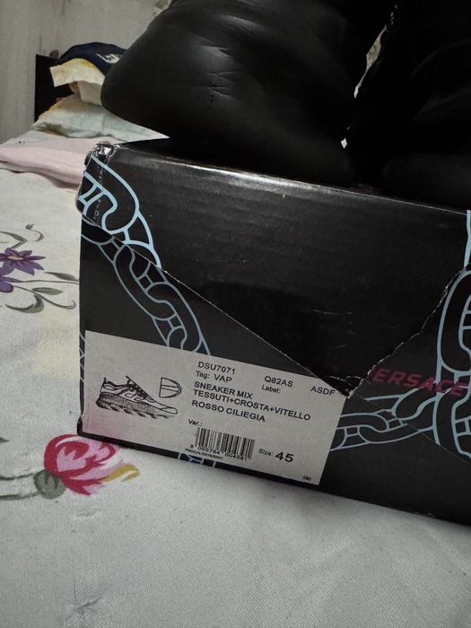 Versace Chain Reaction