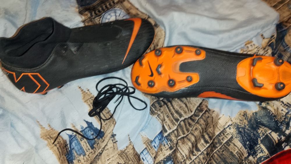 бутонки Найк оригинални