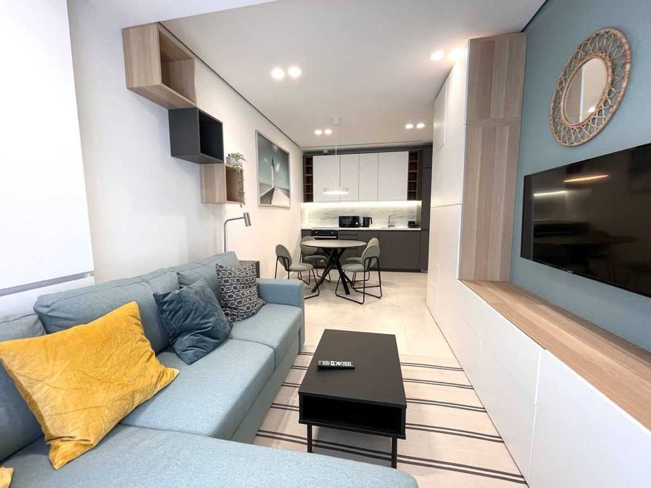 Дава се под наем Двустаен апартамент в София, Център - 64 кв.м за 425 € - Снимка #2