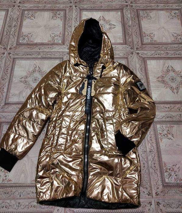 Куртка на девочку на весну