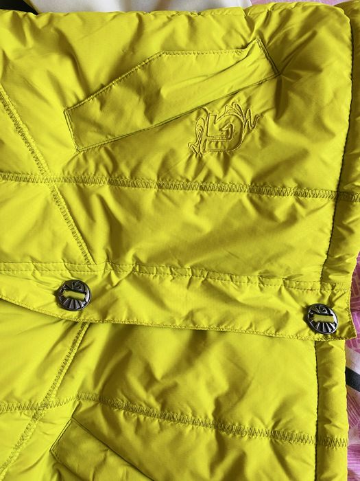 Burton Women’s Dryride Hooded Snowboard Puffer Vest Neon Lime Yellow