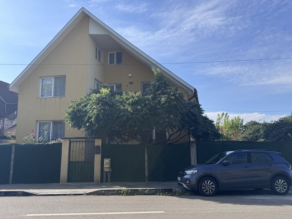 Casa P+E+M de vanzare