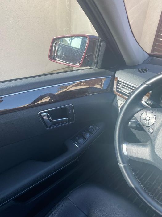 Mercedes E 220

Import Germania
In perfecta stare de functi