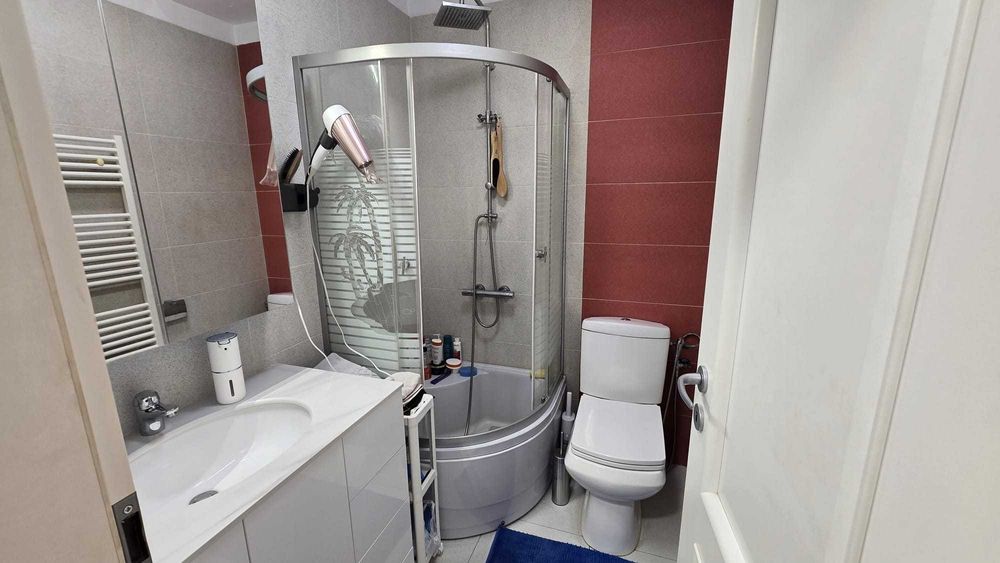 Apartament 3 cam decomandat 66 mp utili plus balcon 4 mp, etaj 2 din 3, bloc boutique 2014, Calea Giulești (zona de case, înainte de Pasteur).