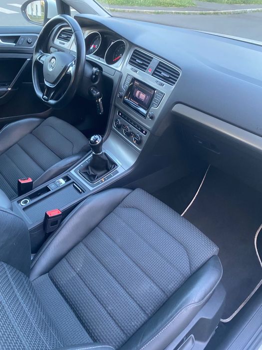 Volkswagen Golf Golf VII/7 benzina/ 4 cilindri / km 144.000 originali