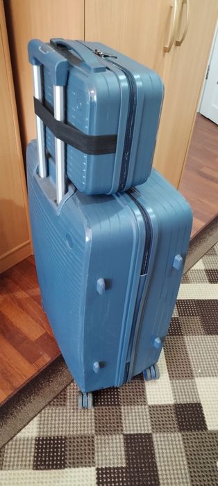 Чемодан в отличном состоянии