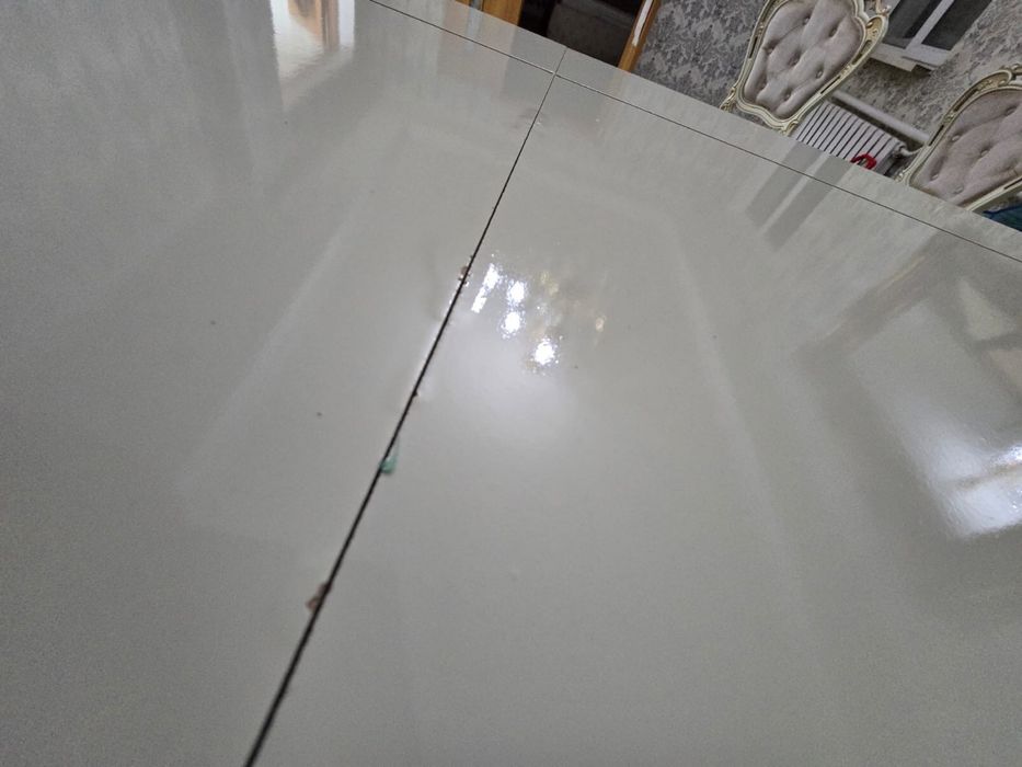 Стол и 6 стульев