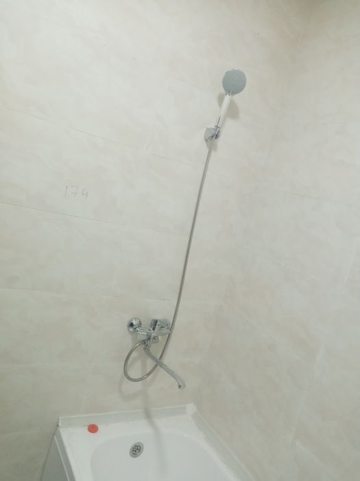 Ванна, унитаз, мойка, смисител, раковина,витечка