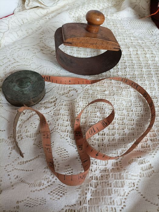 Антикварни. Попивателна преса и рулетка