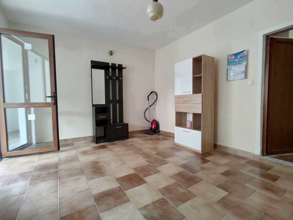 Продава се Тристаен апартамент в Добрич, Център - 80 кв.м за 1078 €/кв.м - Снимка #10