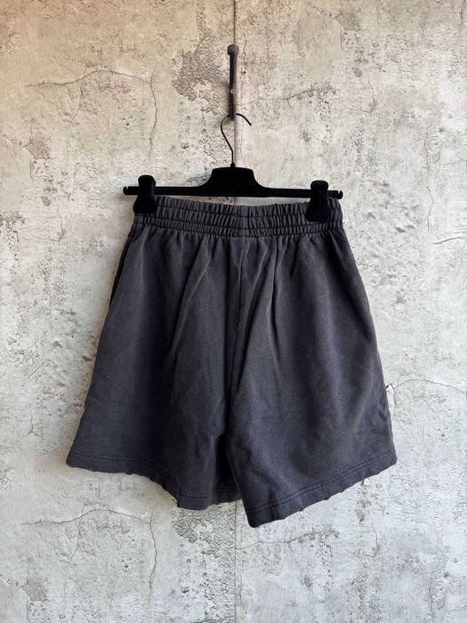 Pantaloni scurti Balenciaga Premium - mai multe culori