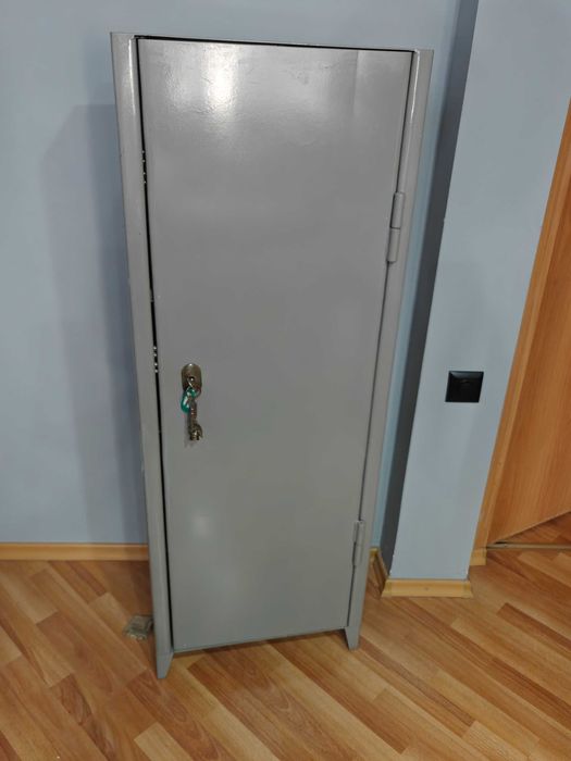 Продам сейф для хранения