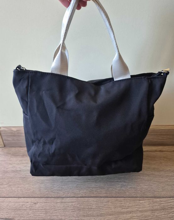 Дамска чанта с презрамка