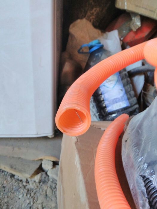 Продам гофру диаметром 32 мм