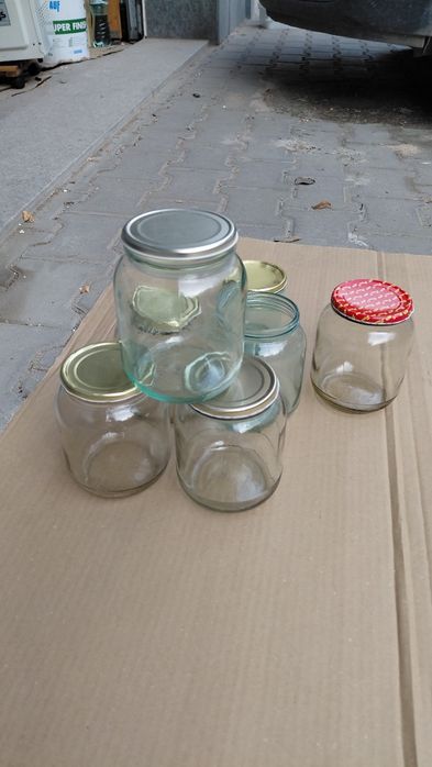 Буркани  омния  и винтове.