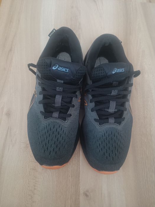 Маратонки ASICS GT1000