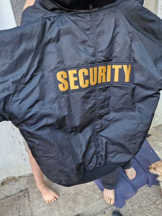 Geaca security utilizata