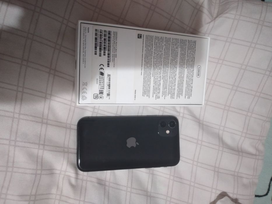 Vând iPhone 11 128G