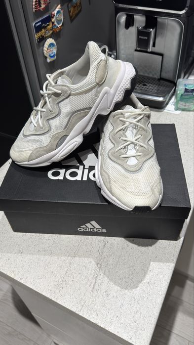 обувки Adidas OZWEEGO