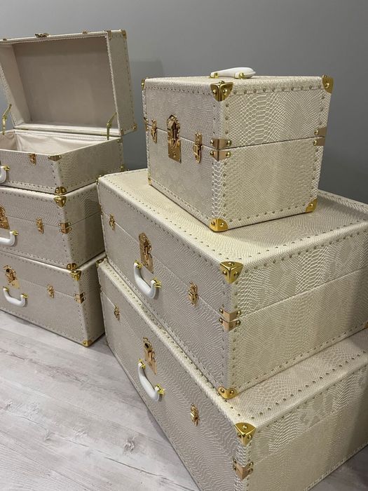 Продам чемоданы для приданного