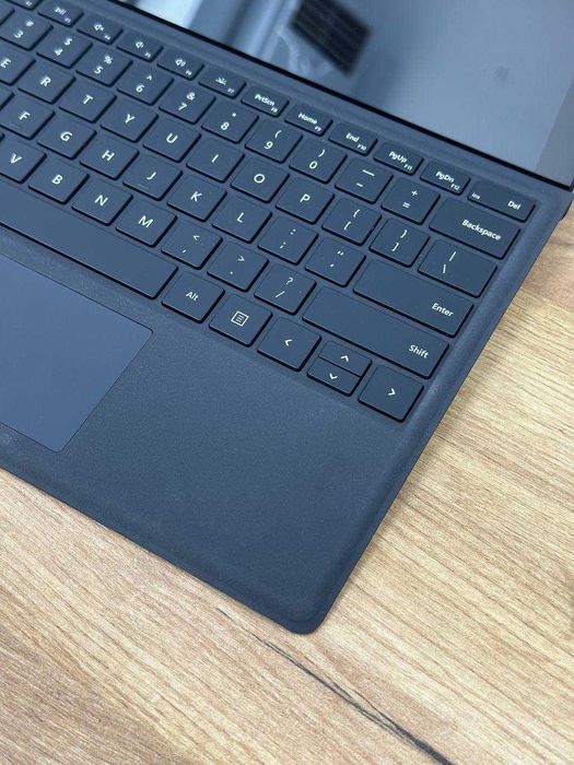 Microsoft Surface Pro 7+