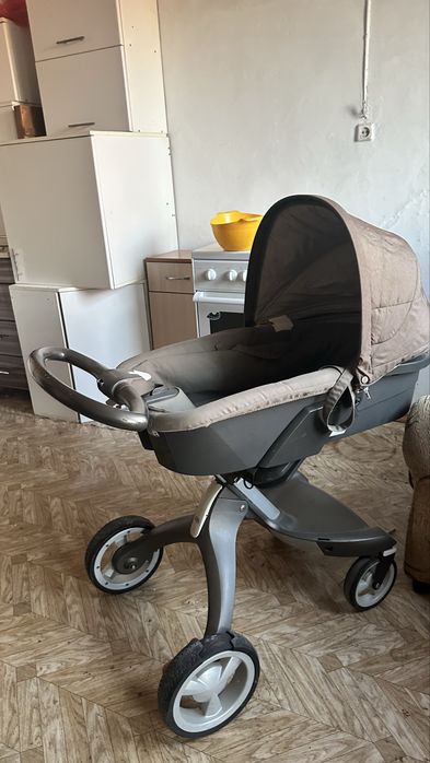 Продам коляску Stokke