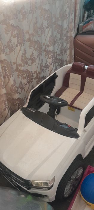 Продам игрушки машину