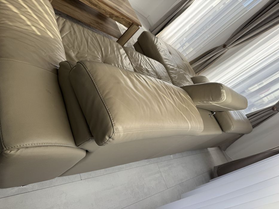 Colta/canapea si masuta