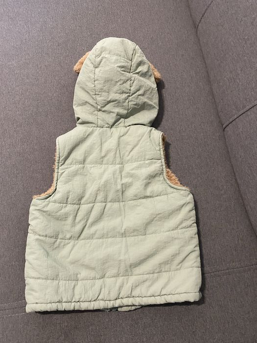 Set 2buc vesta(104cm) +1 buc geaca blugi (zara)98cm