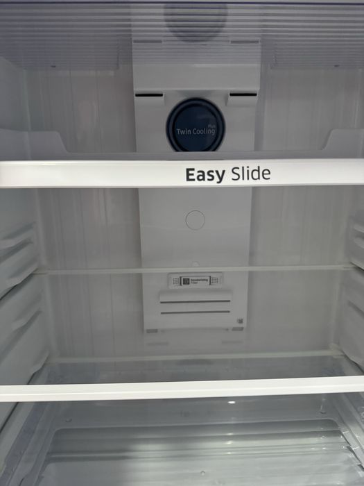 Двухкамерный холодильник Samsung RT-53K6340UT