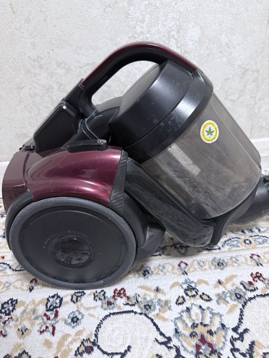 Пылесос Самсунг CycloneForce 2100W. Хороший пылесос для дома