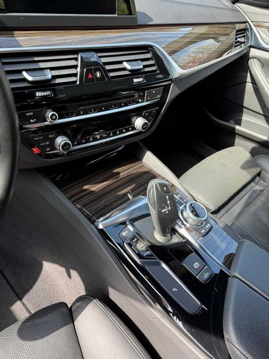 BMW 520d Xdrive Touring 190CP , Automat , Luxury Line, impecabil , intretinut