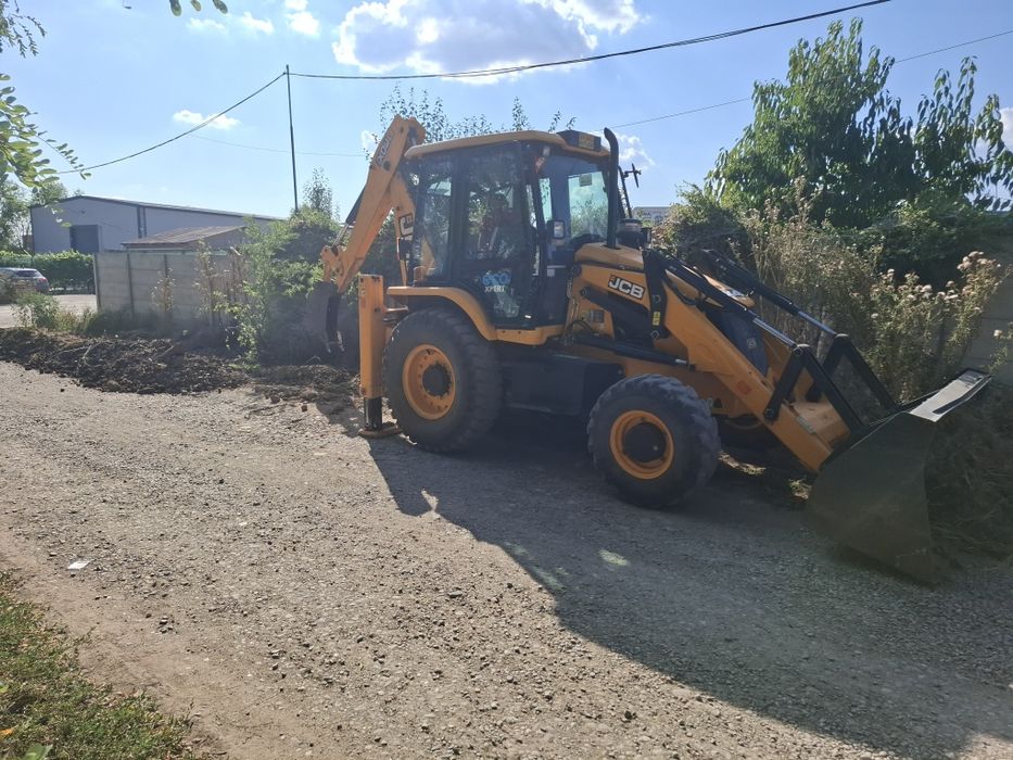 Inchiriez  buldoexcavator