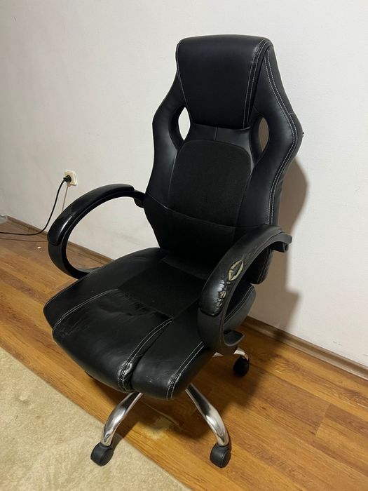 Офис стол удобен