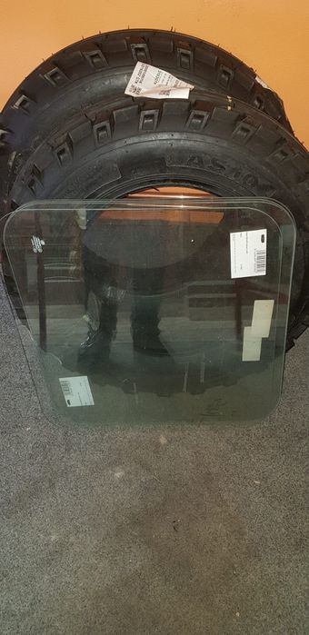 Geam securizat lateral 594x553 mm de U445