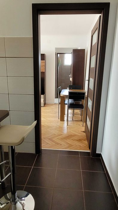 Chirie apartament cu 2 camere, semidecomandat 32 mp. Cluj-Napoca, cartier Gheorghieni etaj 3/4