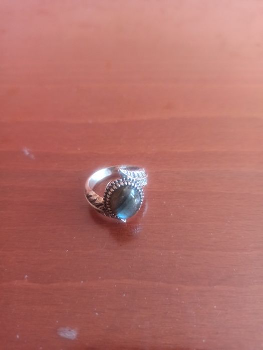 Продавам сребърен пръстен със син  лабрадорит - ръчна изработка 925