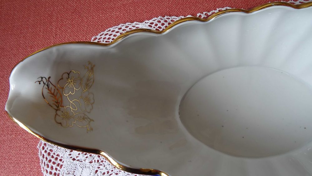 Винтидж голяма фруктиера ARPO, произведено в Румъния, фин порцелан.