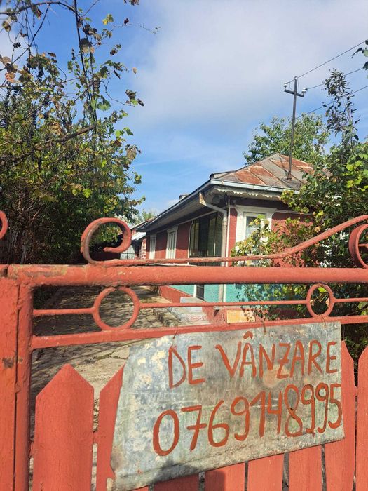 Casă de vânzare