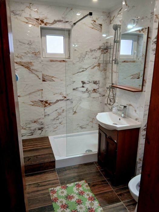 Inchiriez apartament