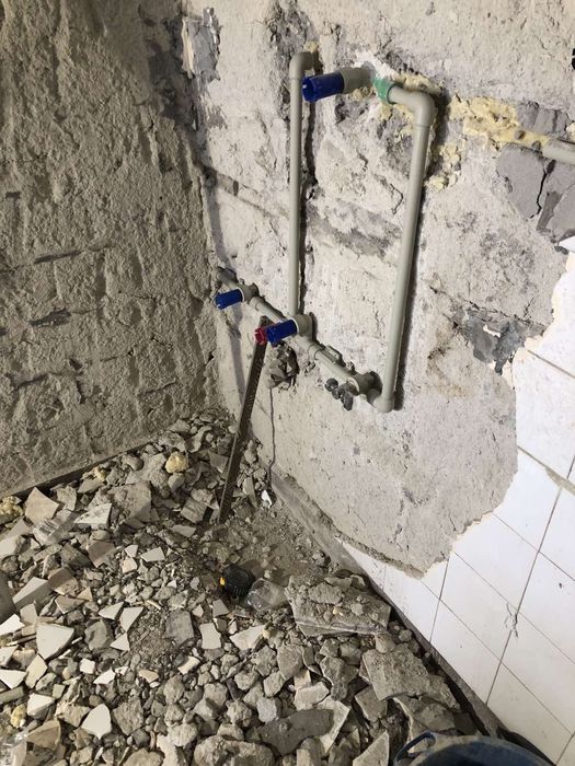 Строителни ремонти в София – плочки, шпакловка и боядисване