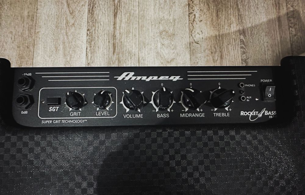 Ampeg 1x10 RB Комбоусилитель